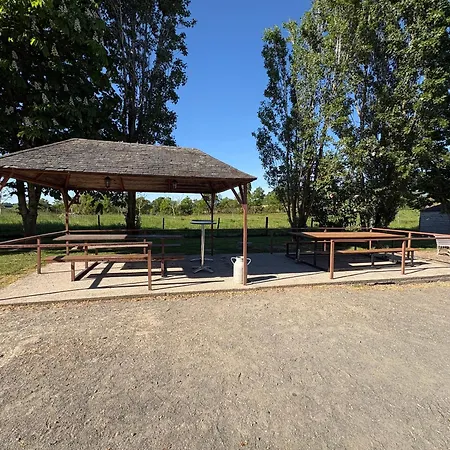 度假居 Rural Spacieux Avec Piscine *